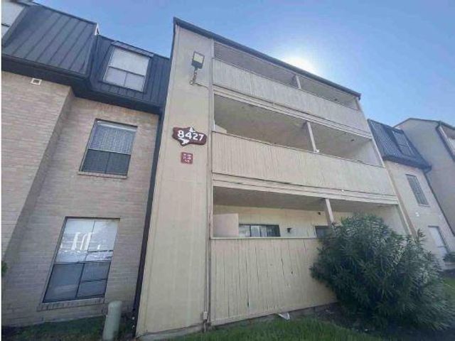 8427 Hearth Drive 34, Houston, TX 77054