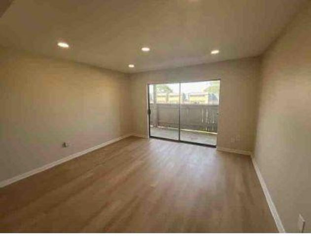 8427 Hearth Drive 34, Houston, TX 77054