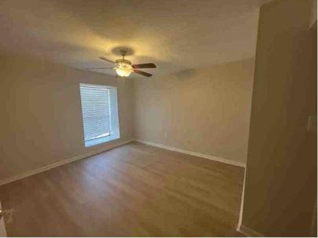 8427 Hearth Drive 34, Houston, TX 77054