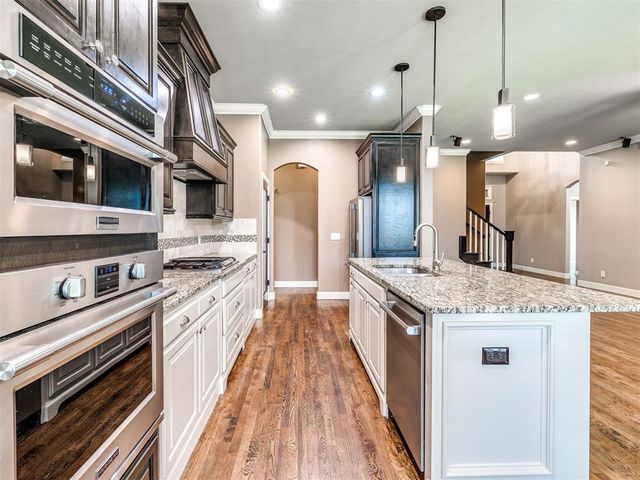 10825 NW 34th Street, Yukon, OK 73099