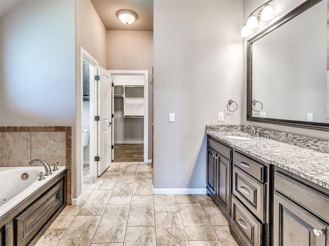 10825 NW 34th Street, Yukon, OK 73099