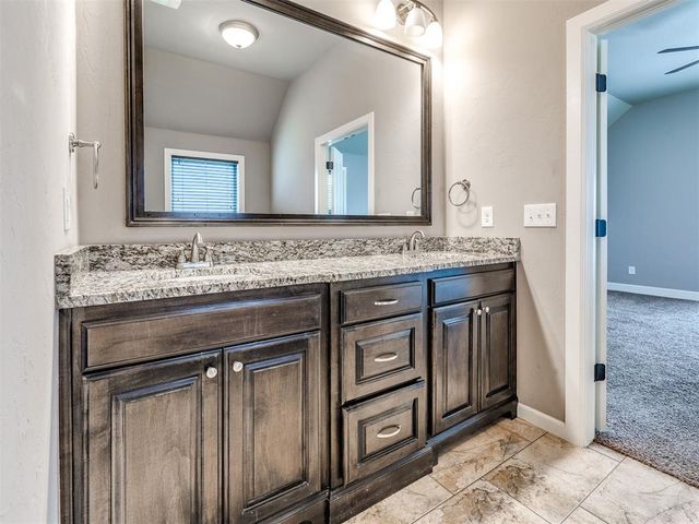 10825 NW 34th Street, Yukon, OK 73099