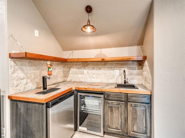 10825 NW 34th Street, Yukon, OK 73099