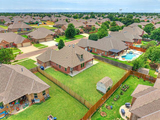 10825 NW 34th Street, Yukon, OK 73099