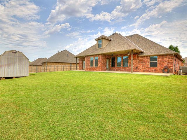 10825 NW 34th Street, Yukon, OK 73099
