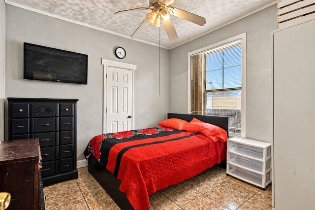 2120 Everett Street, Houston, TX 77009