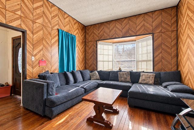 2120 Everett Street, Houston, TX 77009