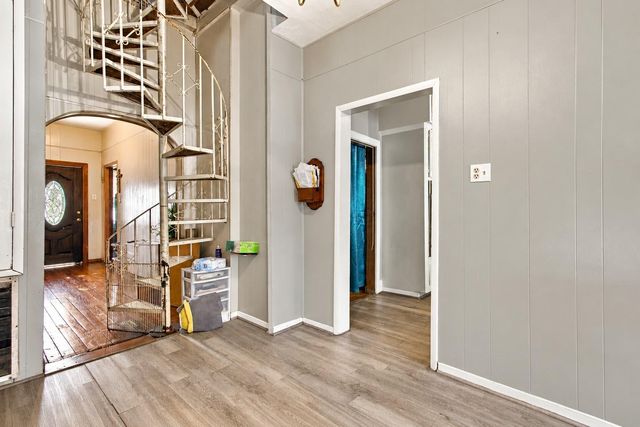 2120 Everett Street, Houston, TX 77009