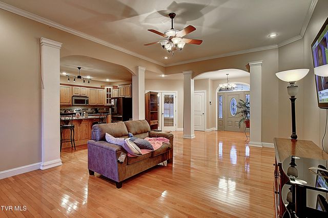 295 Sunrise Drive, Elizabethton, TN 37643