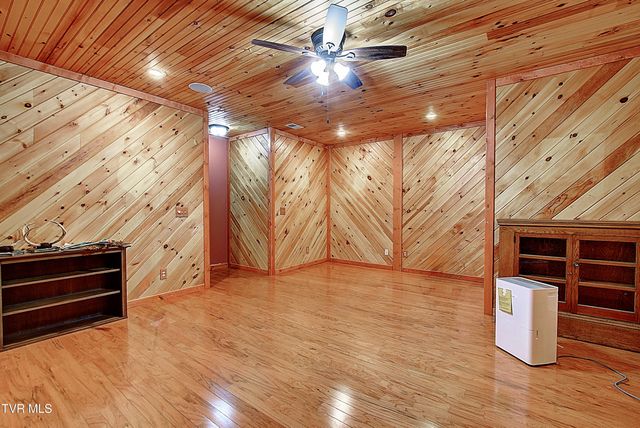 295 Sunrise Drive, Elizabethton, TN 37643