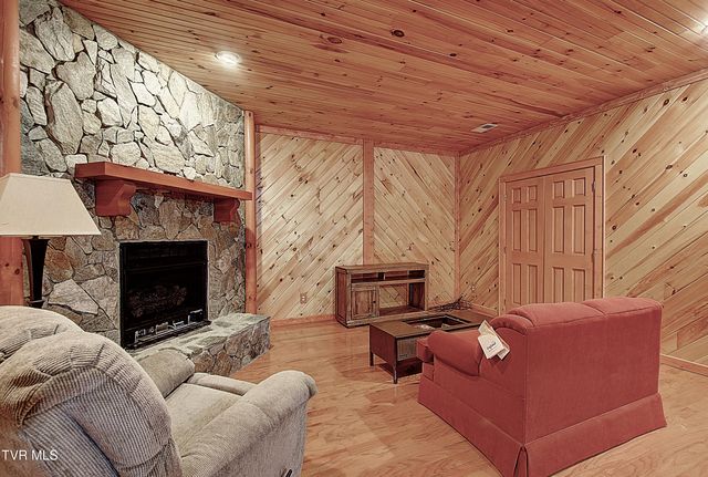 295 Sunrise Drive, Elizabethton, TN 37643