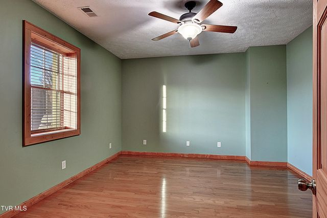 295 Sunrise Drive, Elizabethton, TN 37643