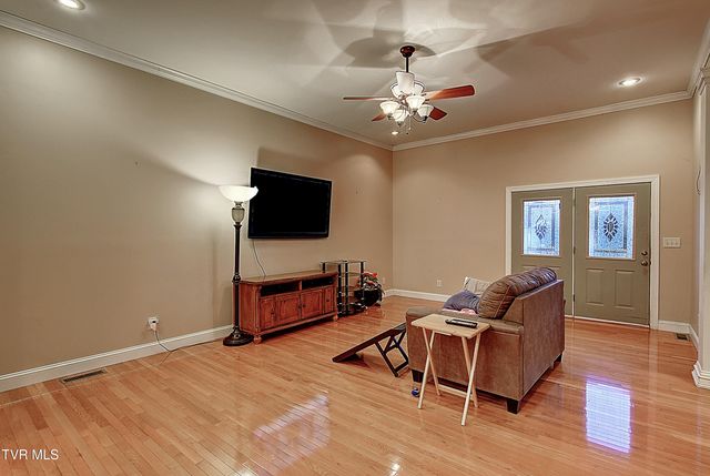 295 Sunrise Drive, Elizabethton, TN 37643