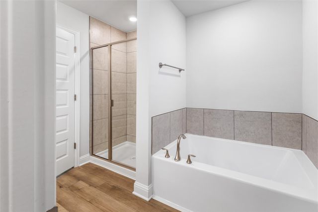 4320 Leslie's Way, Dickinson, TX 77539