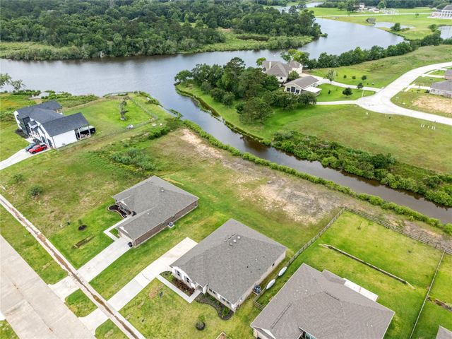 4320 Leslie's Way, Dickinson, TX 77539