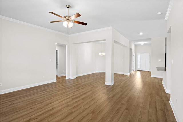 4320 Leslie's Way, Dickinson, TX 77539
