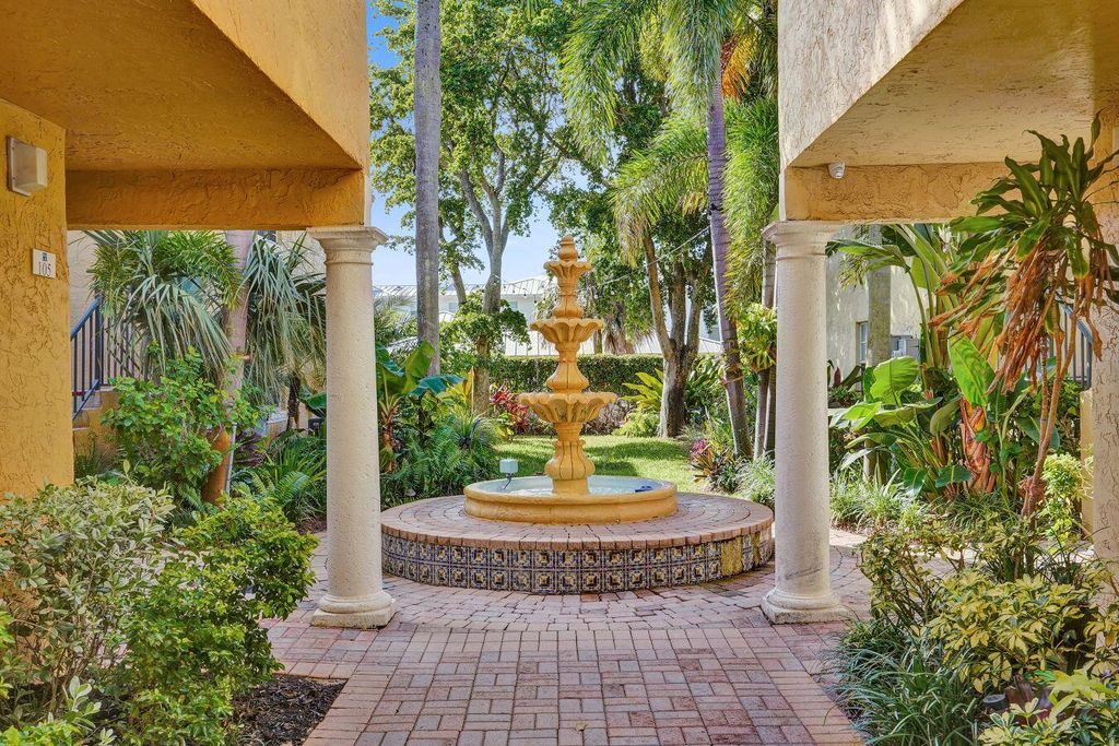 1020 Lake Shore Drive 105, Lake Park, FL 33403