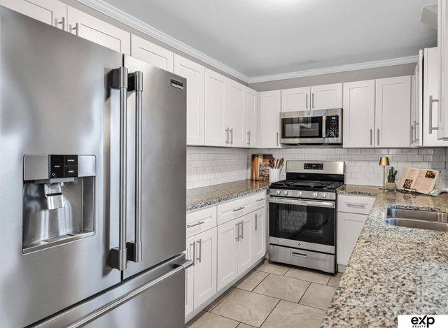 1506 N 76 Street, Omaha, NE 68114