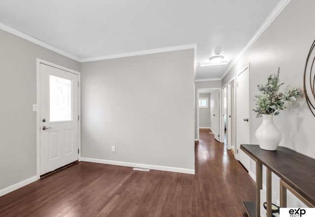 1506 N 76 Street, Omaha, NE 68114