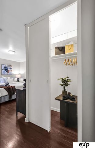 1506 N 76 Street, Omaha, NE 68114