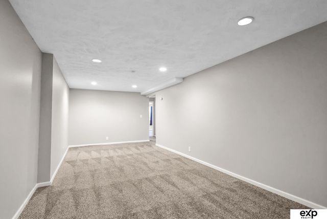 1506 N 76 Street, Omaha, NE 68114