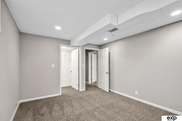 1506 N 76 Street, Omaha, NE 68114