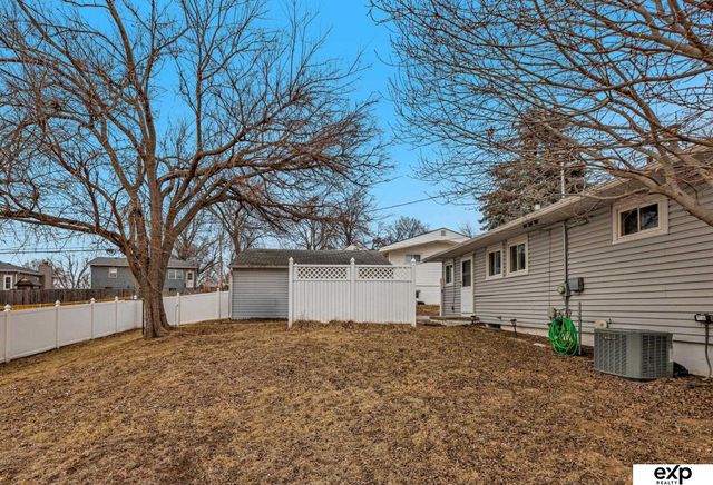 1506 N 76 Street, Omaha, NE 68114