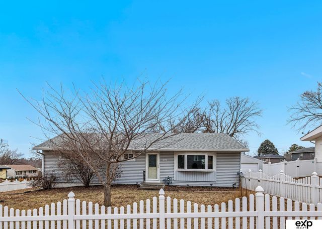 1506 N 76 Street, Omaha, NE 68114