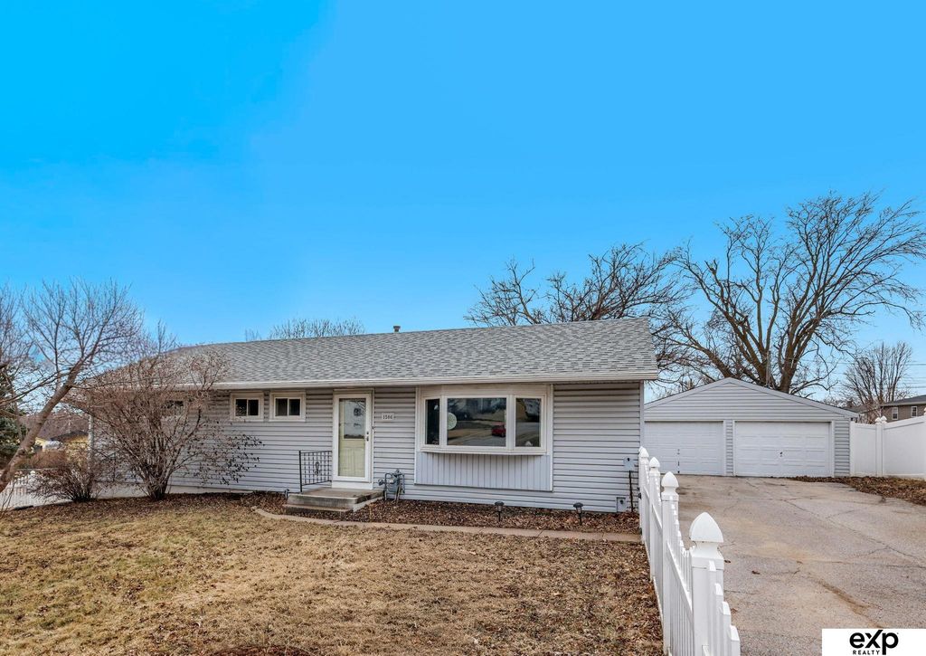 1506 N 76 Street, Omaha, NE 68114