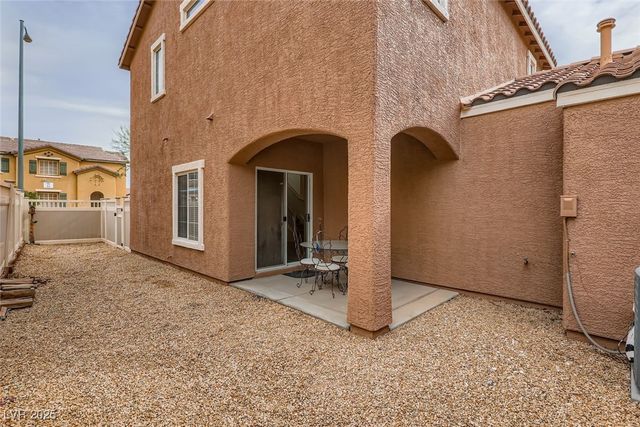 955 Wembly Hills Place, Henderson, NV 89011
