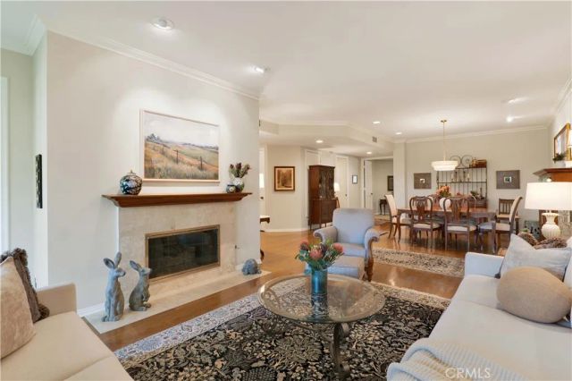 4727 Park Encino Lane 230, Encino, CA 91436
