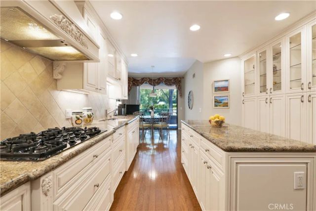 4727 Park Encino Lane 230, Encino, CA 91436