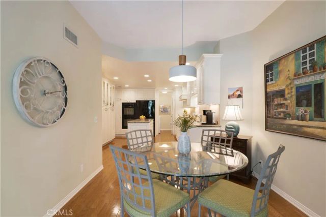 4727 Park Encino Lane 230, Encino, CA 91436