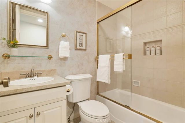 4727 Park Encino Lane 230, Encino, CA 91436