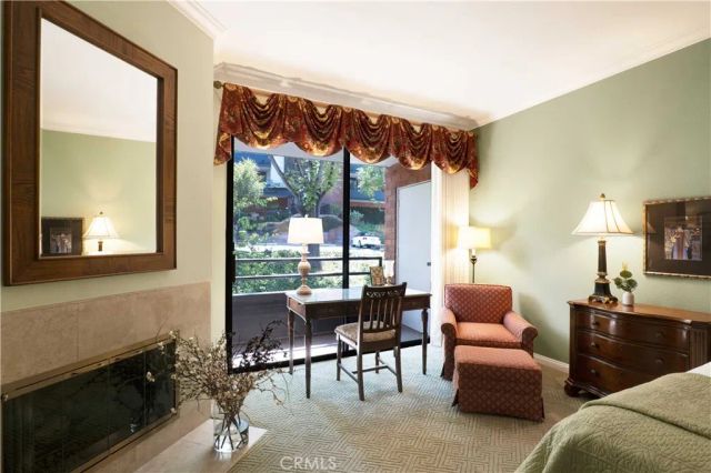 4727 Park Encino Lane 230, Encino, CA 91436