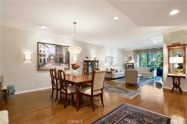 4727 Park Encino Lane 230, Encino, CA 91436