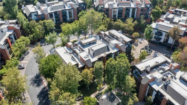 4727 Park Encino Lane 230, Encino, CA 91436
