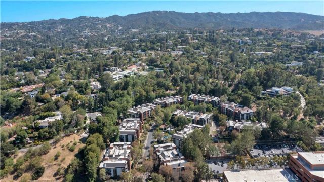 4727 Park Encino Lane 230, Encino, CA 91436