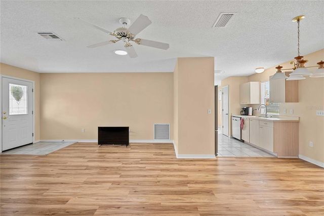 1224 SANTOS PLACE, Lady Lake, FL 32159
