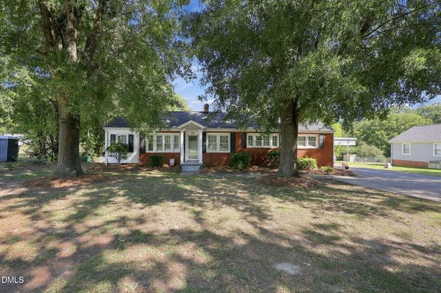 983 N North Carolina Highway 87, Burlington, NC 27217