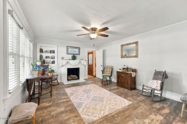 983 N North Carolina Highway 87, Burlington, NC 27217
