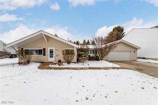 148 Englewood Drive, Avon Lake, OH 44012