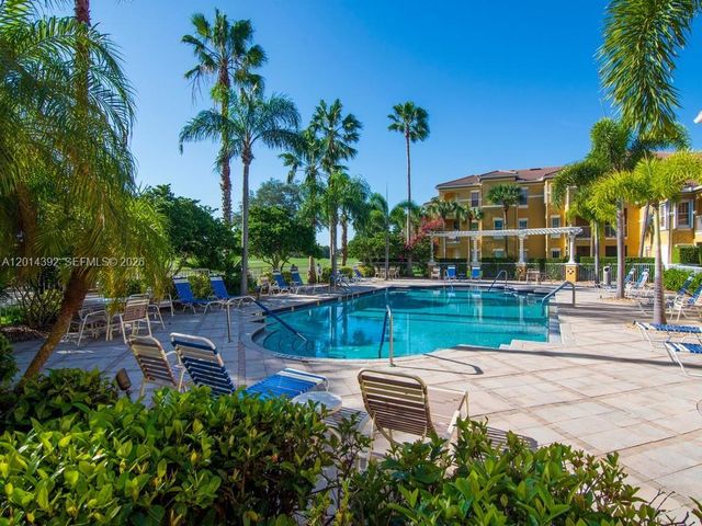 5035 Fairways Circle 305, Vero Beach, FL 32967