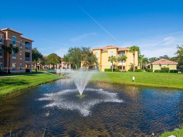 5035 Fairways Circle 305, Vero Beach, FL 32967