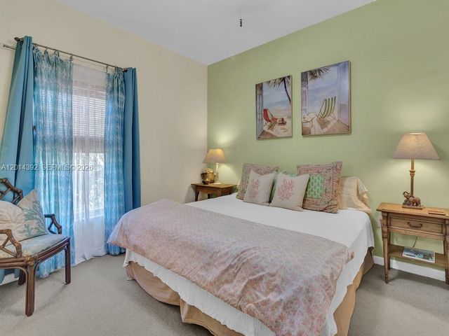 5035 Fairways Circle 305, Vero Beach, FL 32967