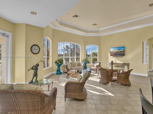 5035 Fairways Circle 305, Vero Beach, FL 32967