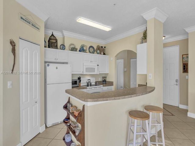 5035 Fairways Circle 305, Vero Beach, FL 32967