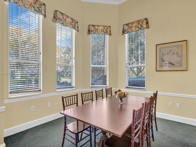 5035 Fairways Circle 305, Vero Beach, FL 32967