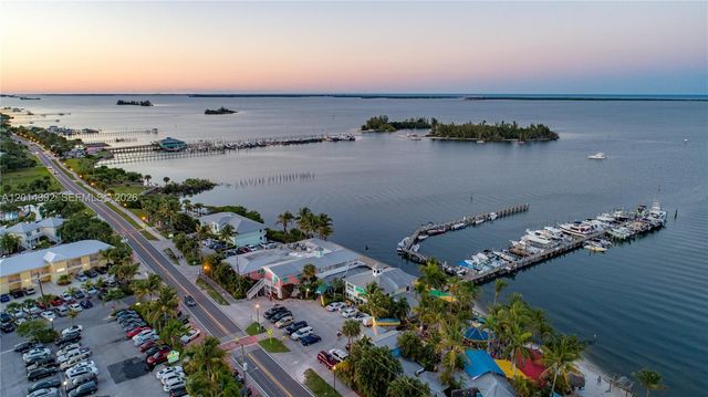 5035 Fairways Circle 305, Vero Beach, FL 32967