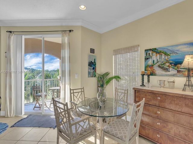 5035 Fairways Circle 305, Vero Beach, FL 32967